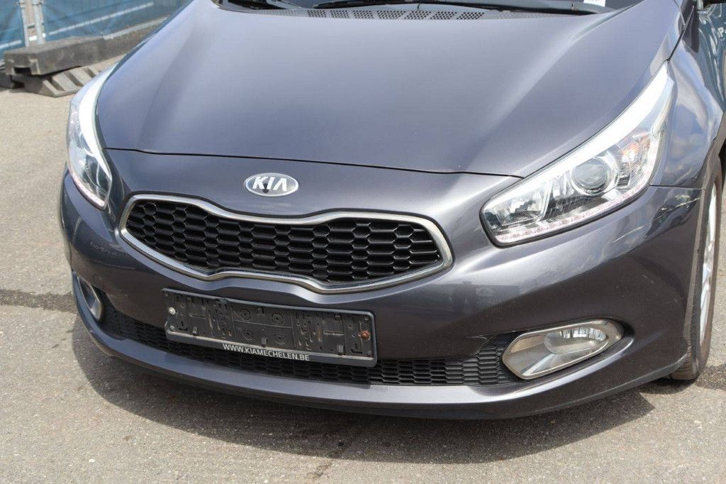 Passenger car Kia Ceed Petrol 100hp 2015 (Margin)