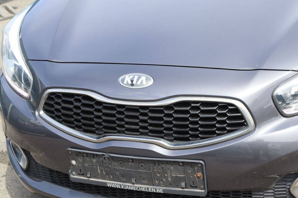 Passenger car Kia Ceed Petrol 100hp 2015 (Margin)