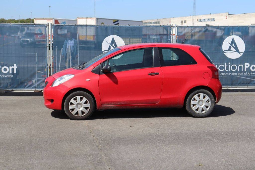 Passenger car Toyota Yaris Petrol 69hp 2007 (Margin)