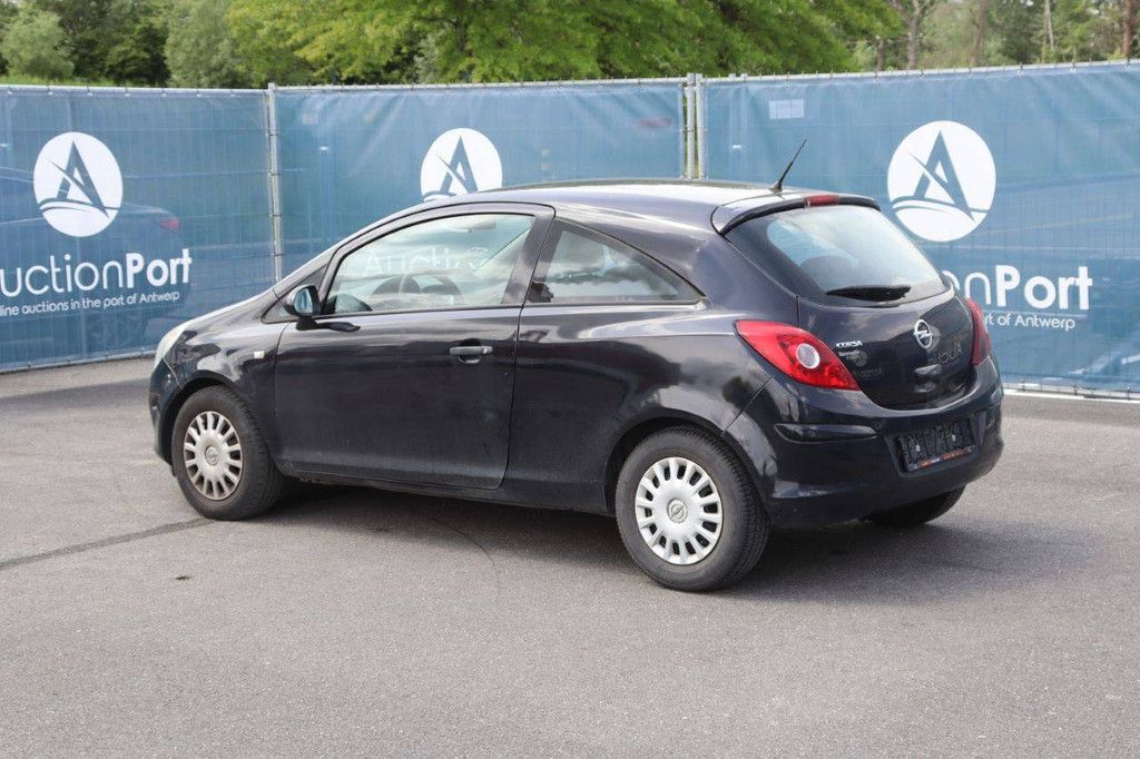 Pkw Opel Corsa Benzin 65 PS 2011 (Margin)