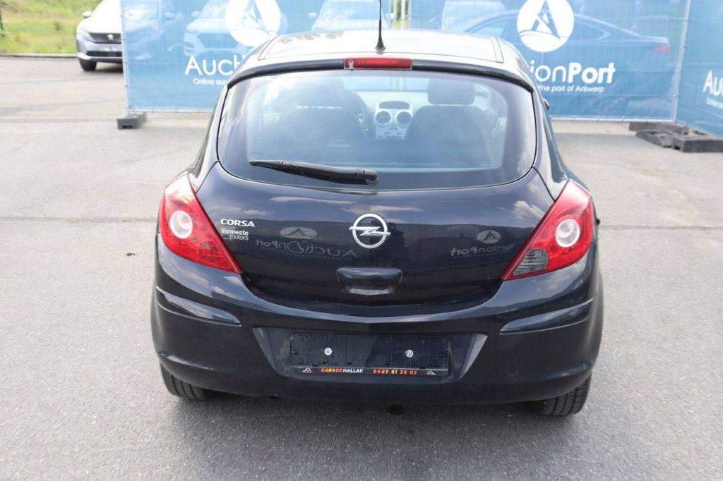 Pkw Opel Corsa Benzin 65 PS 2011 (Margin)