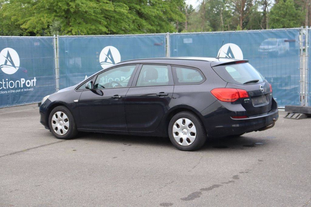 Pkw Opel Astra Benzin 100 PS 2011 (Margin)