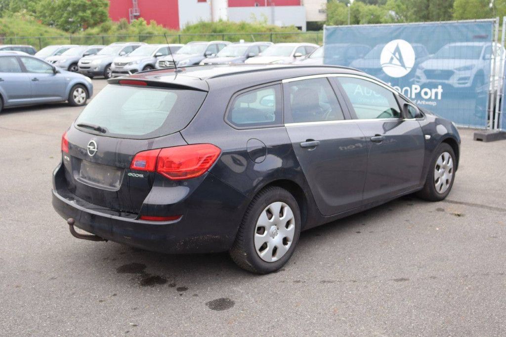 Pkw Opel Astra Benzin 100 PS 2011 (Margin)