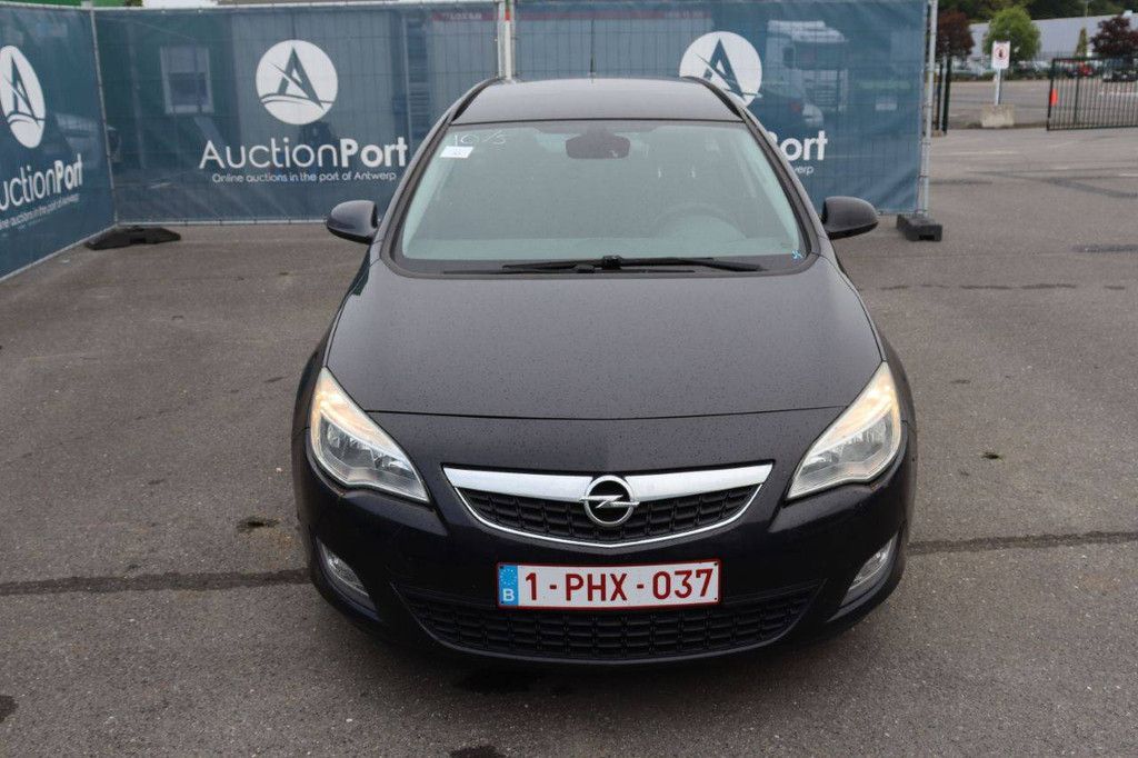 Pkw Opel Astra Benzin 100 PS 2011 (Margin)