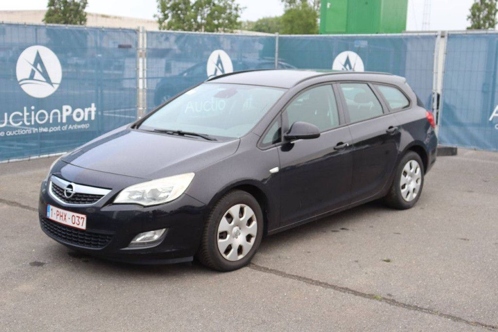 Pkw Opel Astra Benzin 100 PS 2011 (Margin)