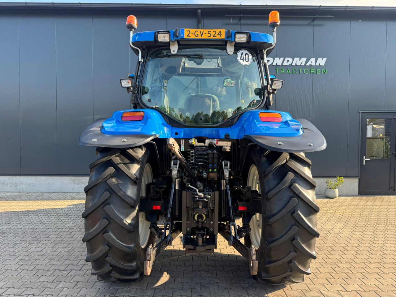 New Holland TS135A