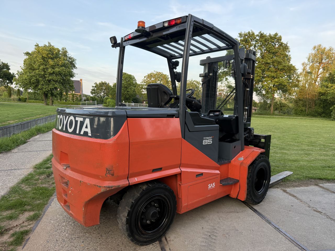 Toyota 8.5 tonner elektrisch Sideshift vorkversteller 250 uur!!!