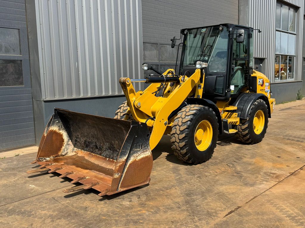 Caterpillar 908M
