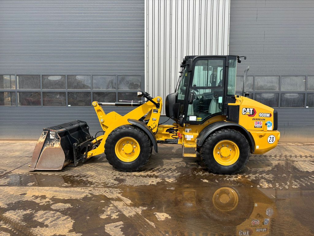 Caterpillar 908M