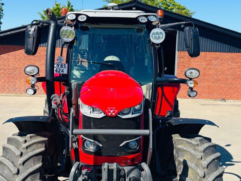 Massey Ferguson 6715S Dyna 6