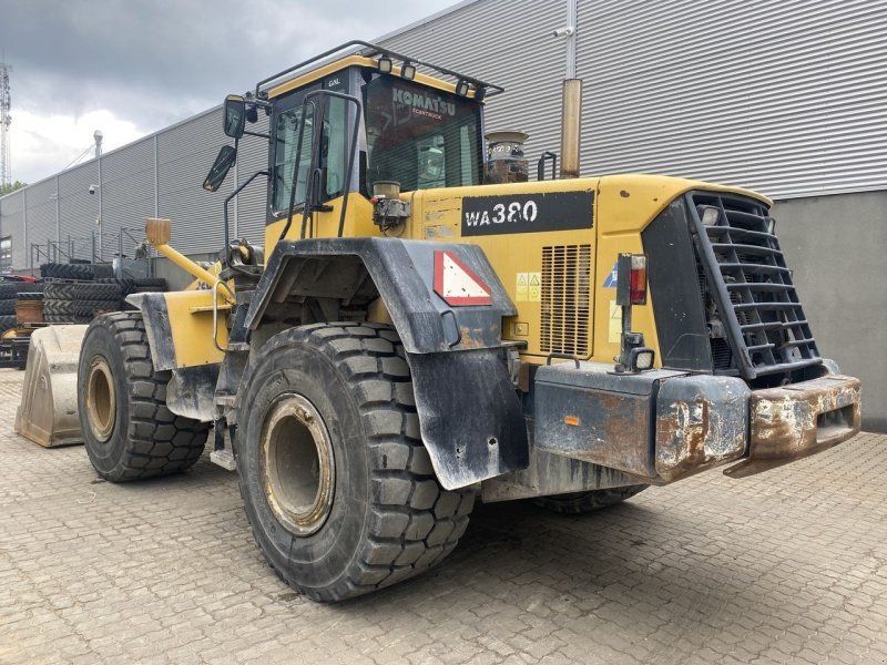 Komatsu WA380-5