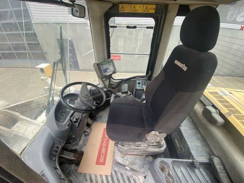 Komatsu WA380-5