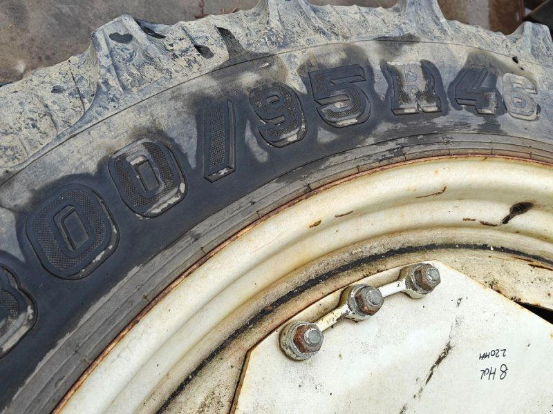 300/95R46 XXX