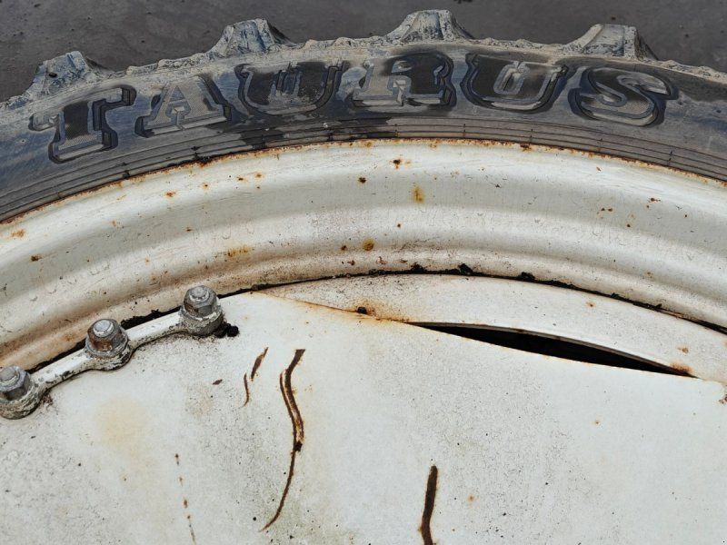 300/95R46 XXX