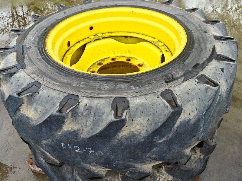 Dunlop 16.9R28 XXX