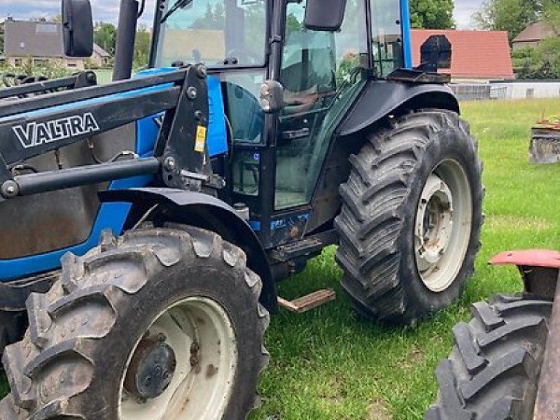 Valtra A85