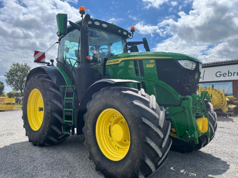 John Deere 6R 250