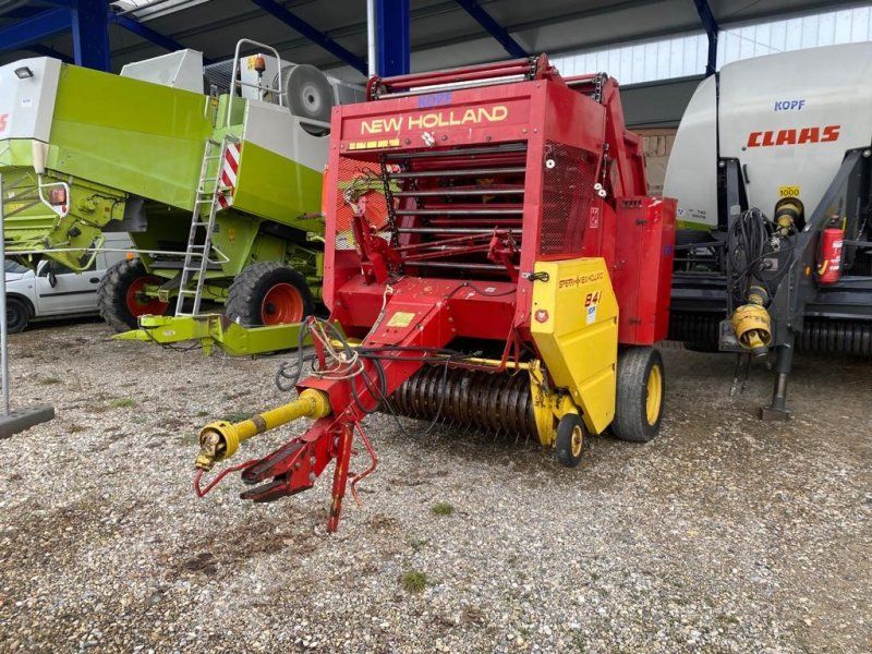 New Holland Rund Typ 841 Landwirtmaschine
