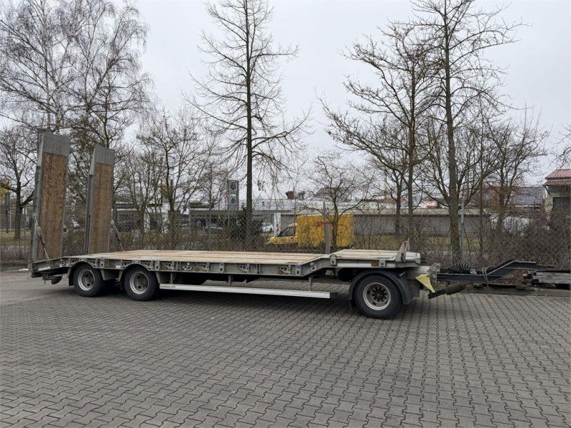 Humbaur HTD 30 3 Achs Tieflader, Wenig Benutzt