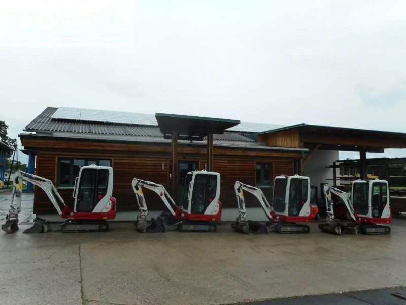 Takeuchi tb 216 ( 1.865kg ) powertilt + 3 löffel