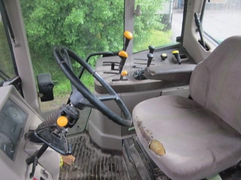 John Deere 6020