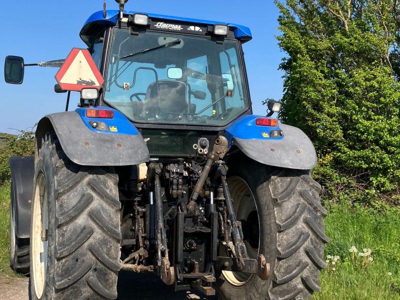 New Holland TM190