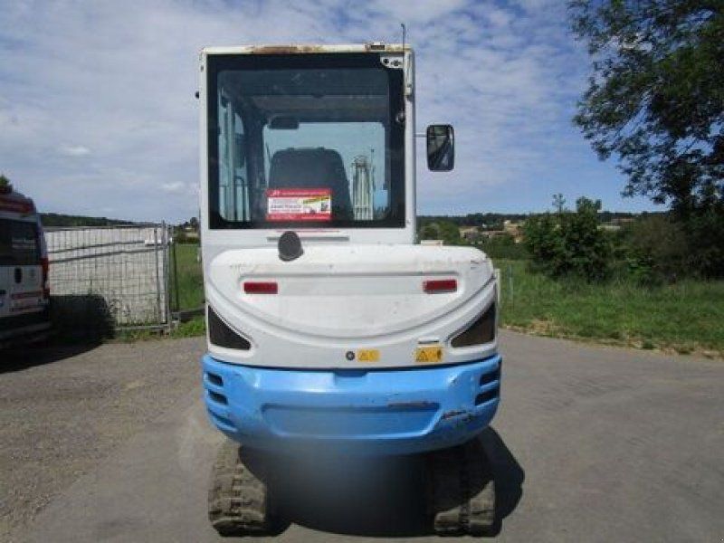 Takeuchi TB 230 POWERTILT + hydr. Schnellwechsler + 4 L
