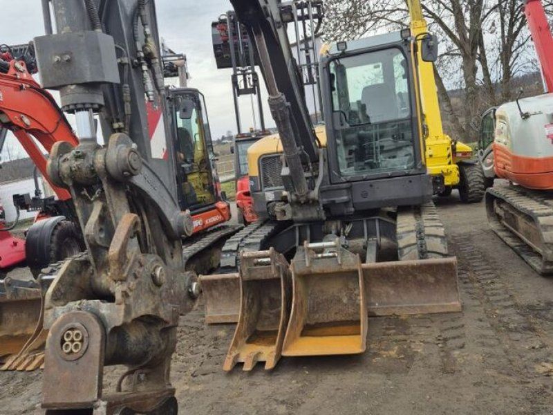 Volvo ECR88D Powertilt + hydr. Schnellwechsler + 3 L