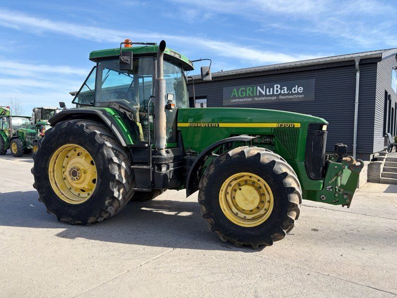 John Deere 8300