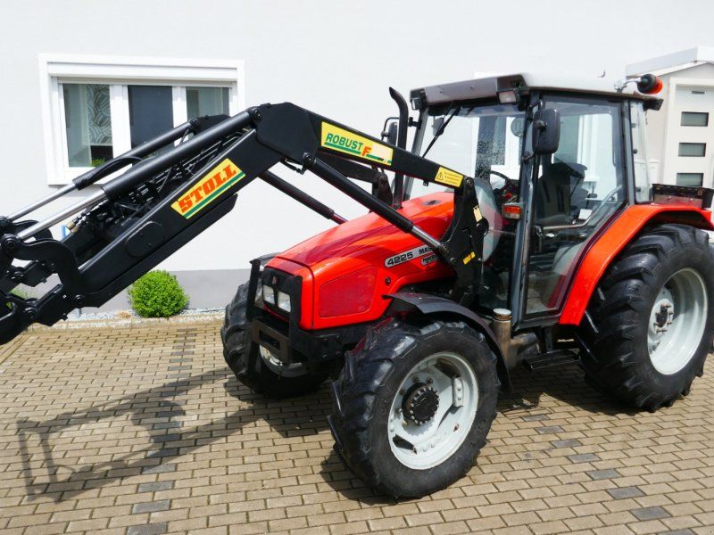 Massey Ferguson 4225 Allr. mit Stoll Ind-Lader + Klima. Gepflegter Schlepper