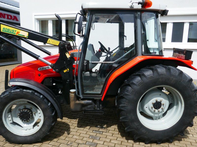 Massey Ferguson 4225 Allr. mit Stoll Ind-Lader + Klima. Gepflegter Schlepper