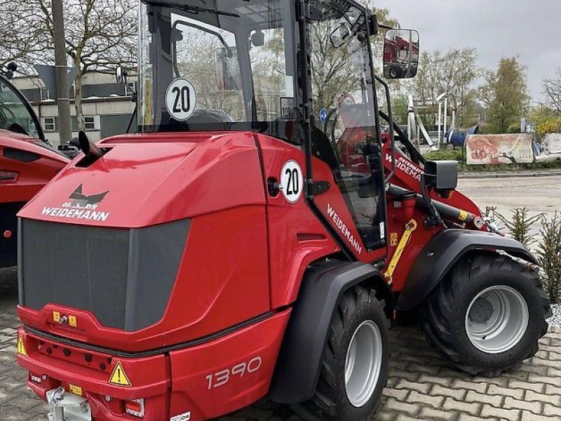 Weidemann 1390