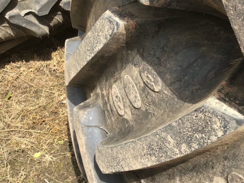 BKT 520/85R38