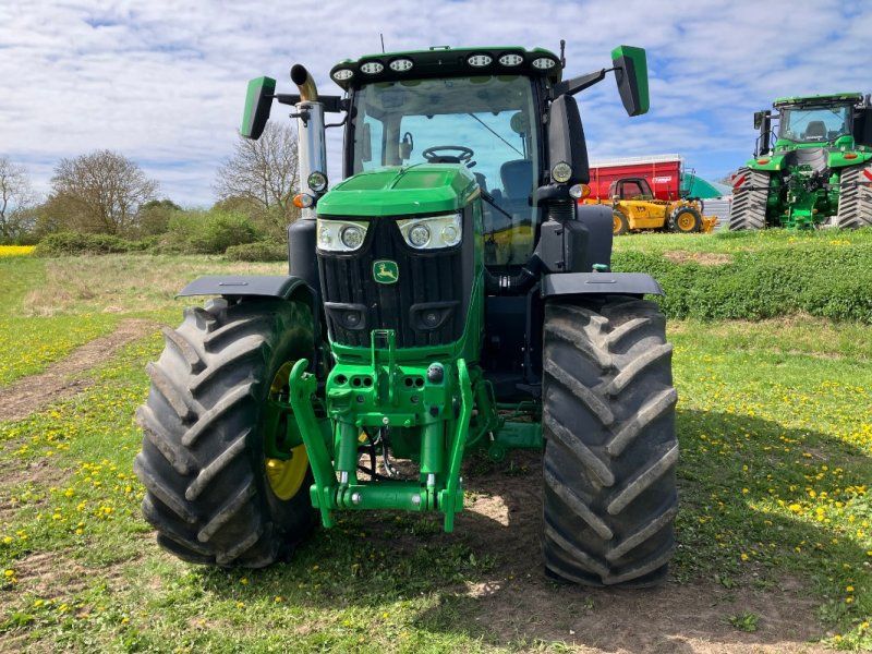 John Deere 6R 250