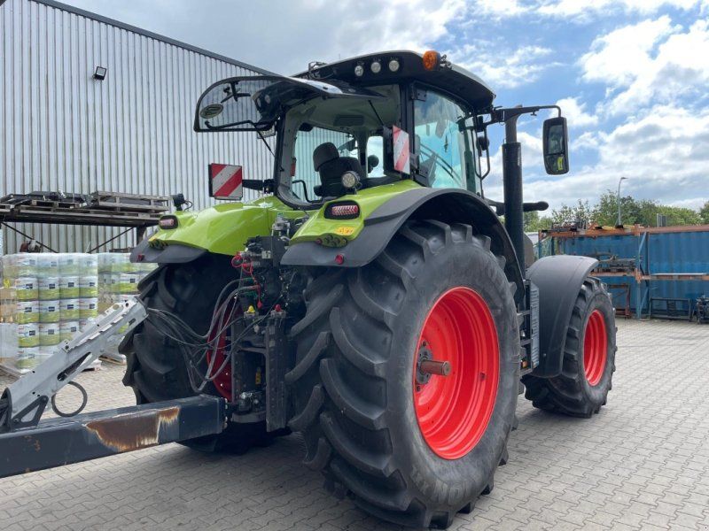 Claas Axion 810 CM
