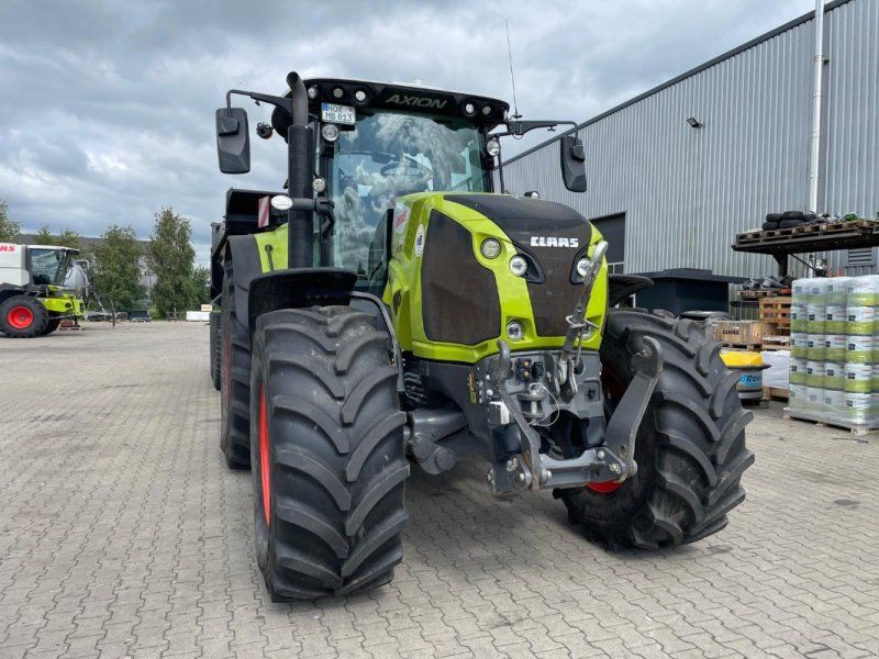 Claas Axion 810 CM