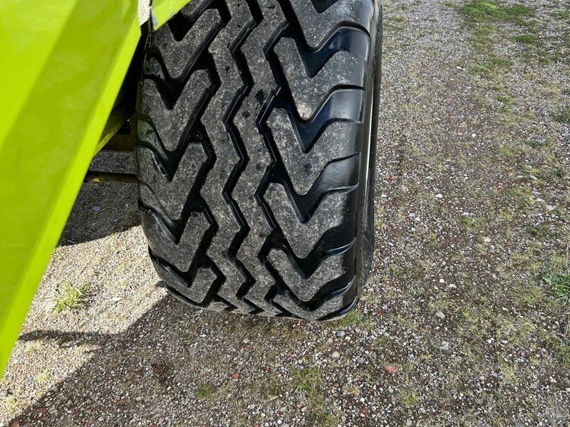 Claas Quadrant 2200