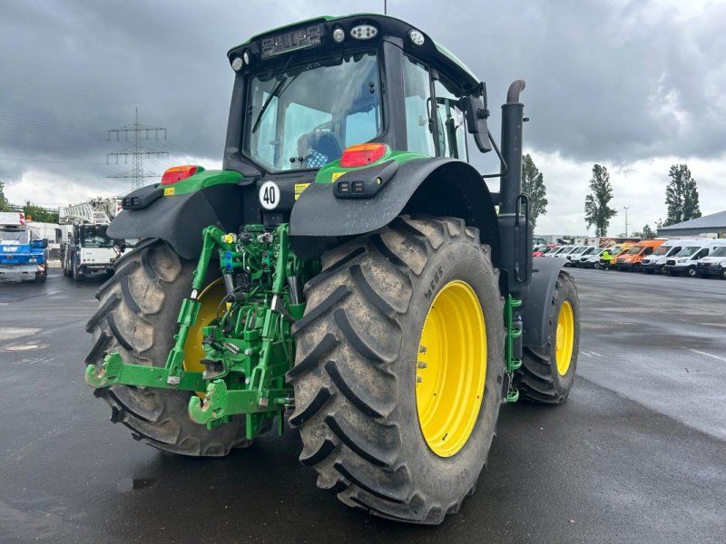 John Deere 6195M