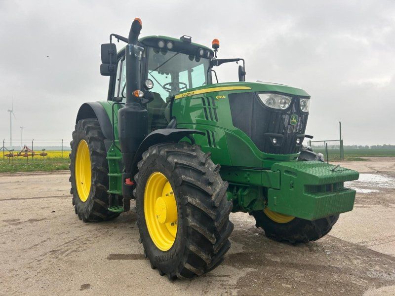 John Deere 6195M