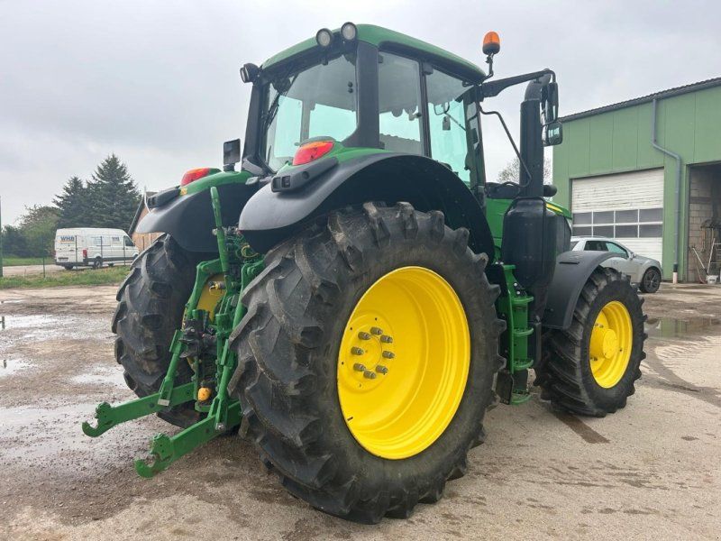 John Deere 6195M