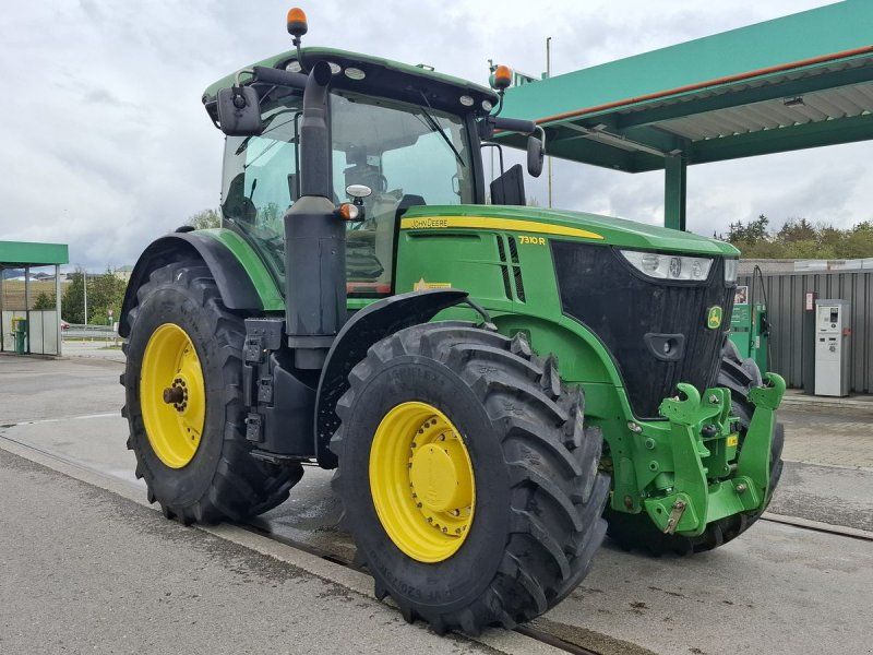 John Deere 7310R