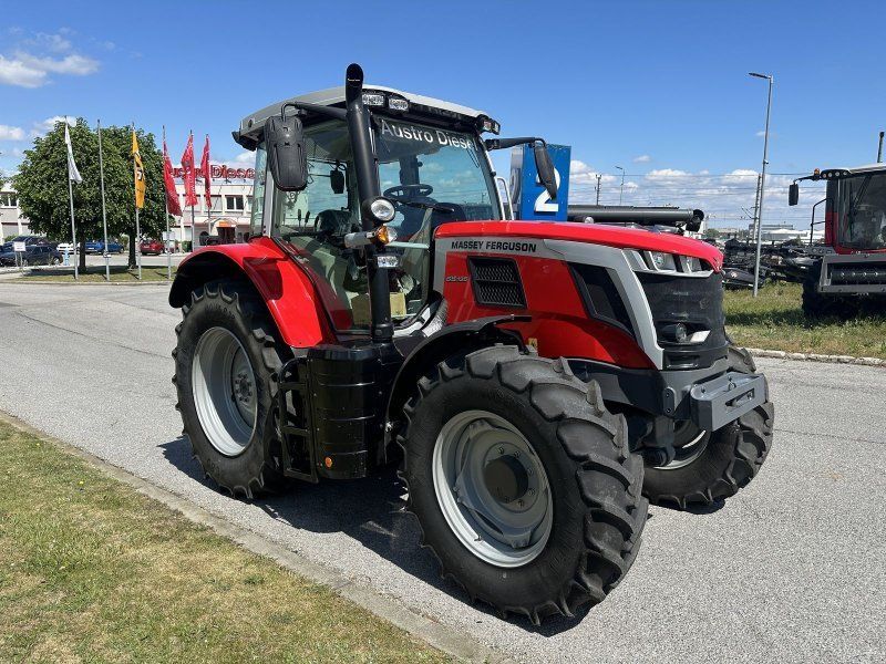 Massey Ferguson 6S.135