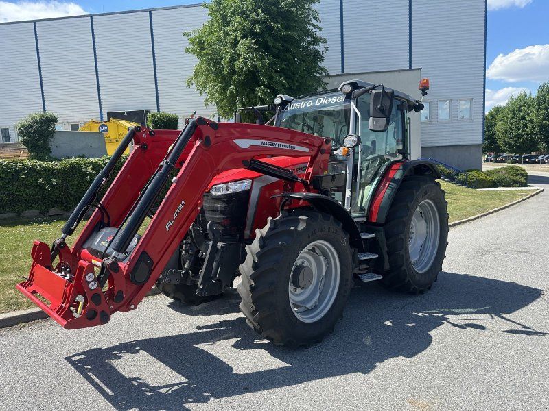 Massey Ferguson 5M.115