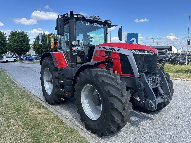 Massey Ferguson 8S.225