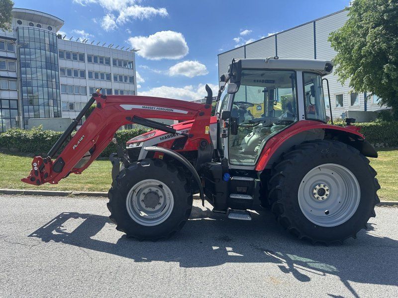 Massey Ferguson 5S.115