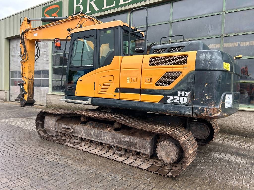 Hyundai HX 220 L