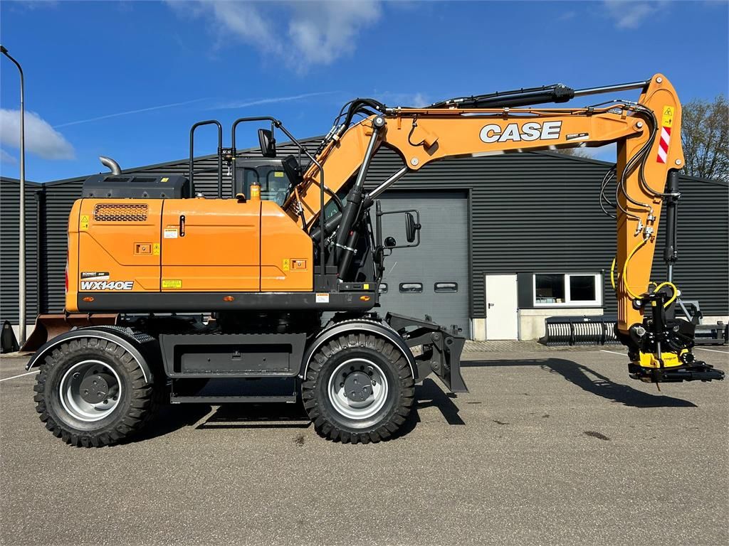 CASE Construction WX140E