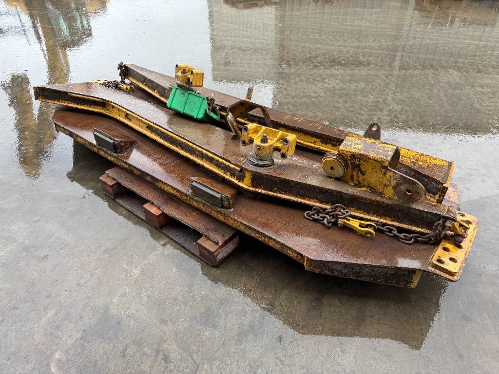 CAT 730
