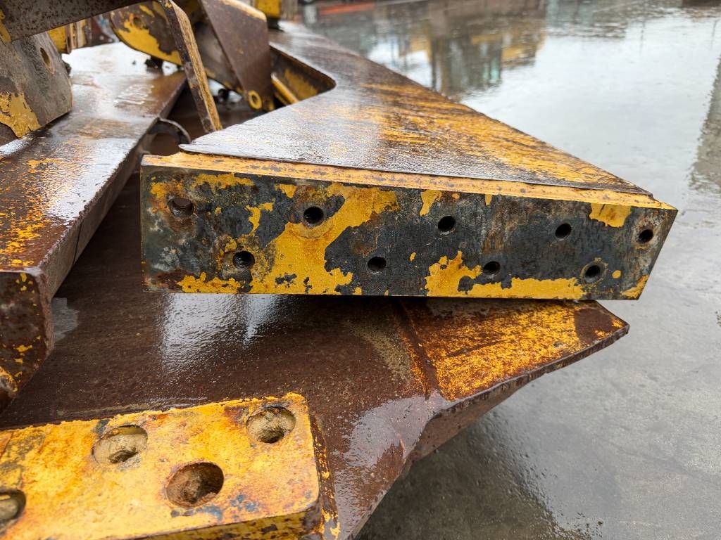 CAT 730
