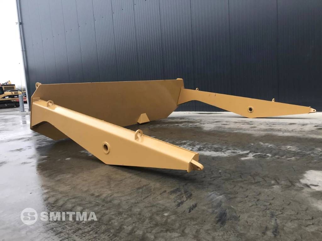 CAT 745C